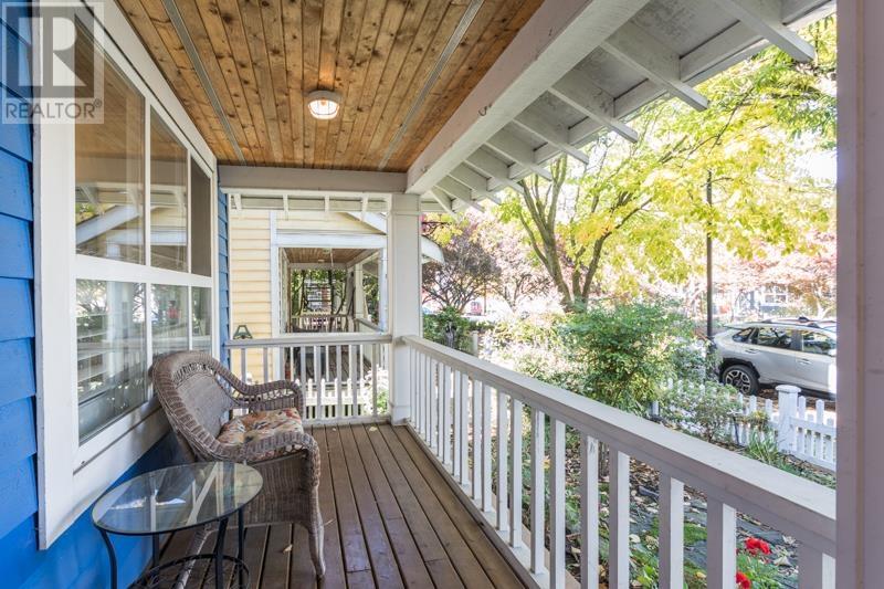 138 Star Crescent, New Westminster, British Columbia  V3M 6X5 - Photo 3 - R2829004