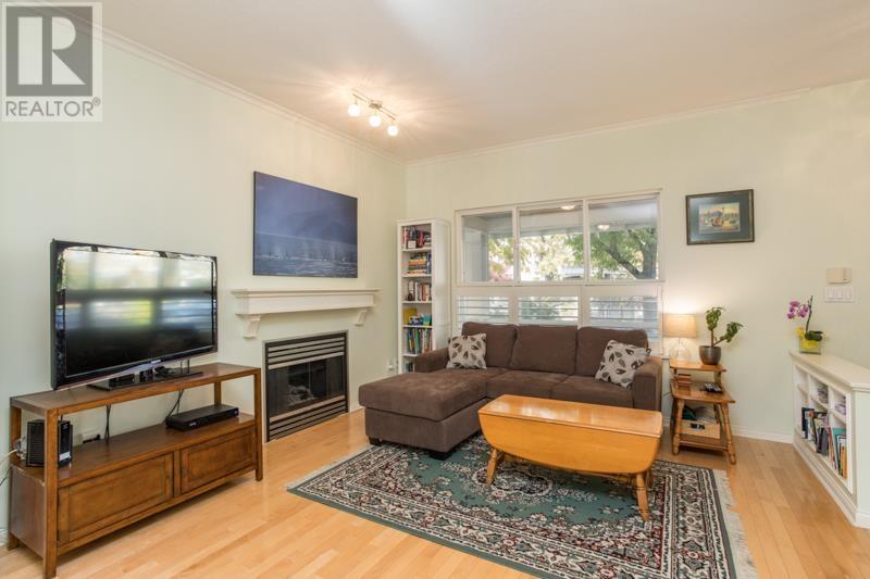 138 Star Crescent, New Westminster, British Columbia  V3M 6X5 - Photo 5 - R2829004