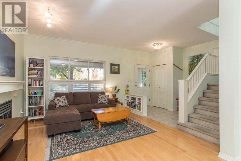 138 Star Crescent, New Westminster, British Columbia  V3M 6X5 - Photo 8 - R2829004