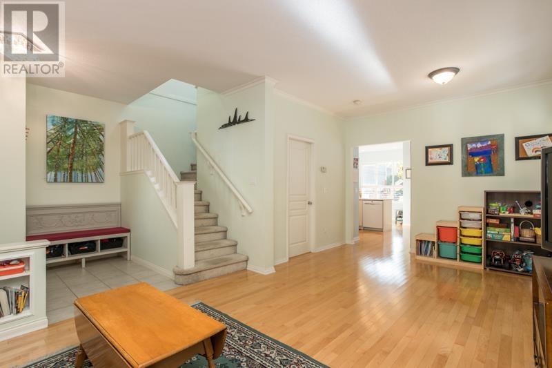138 Star Crescent, New Westminster, British Columbia  V3M 6X5 - Photo 9 - R2829004