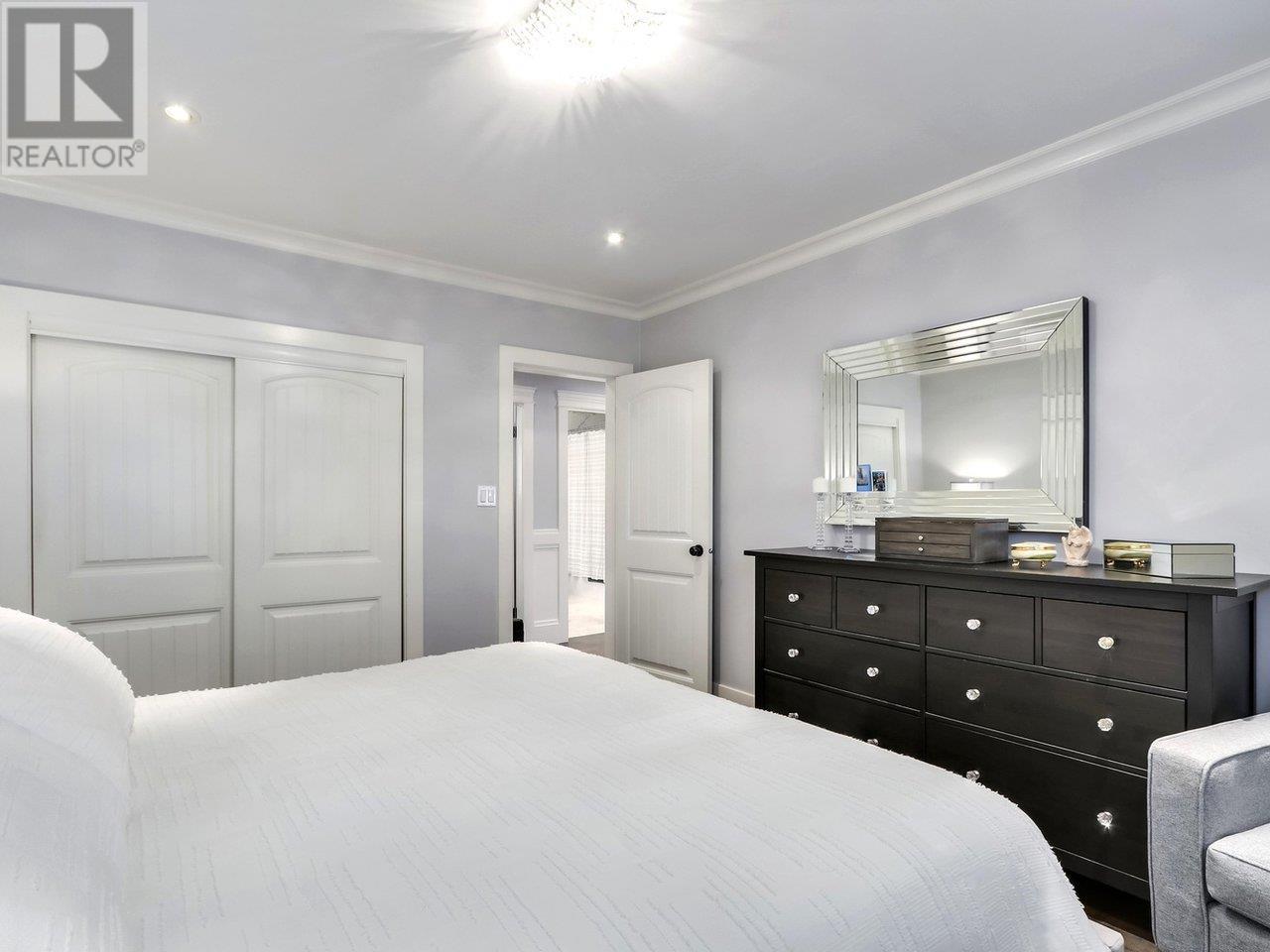 1741 Cliff Avenue, Burnaby, British Columbia  V5A 2K5 - Photo 14 - R2829024