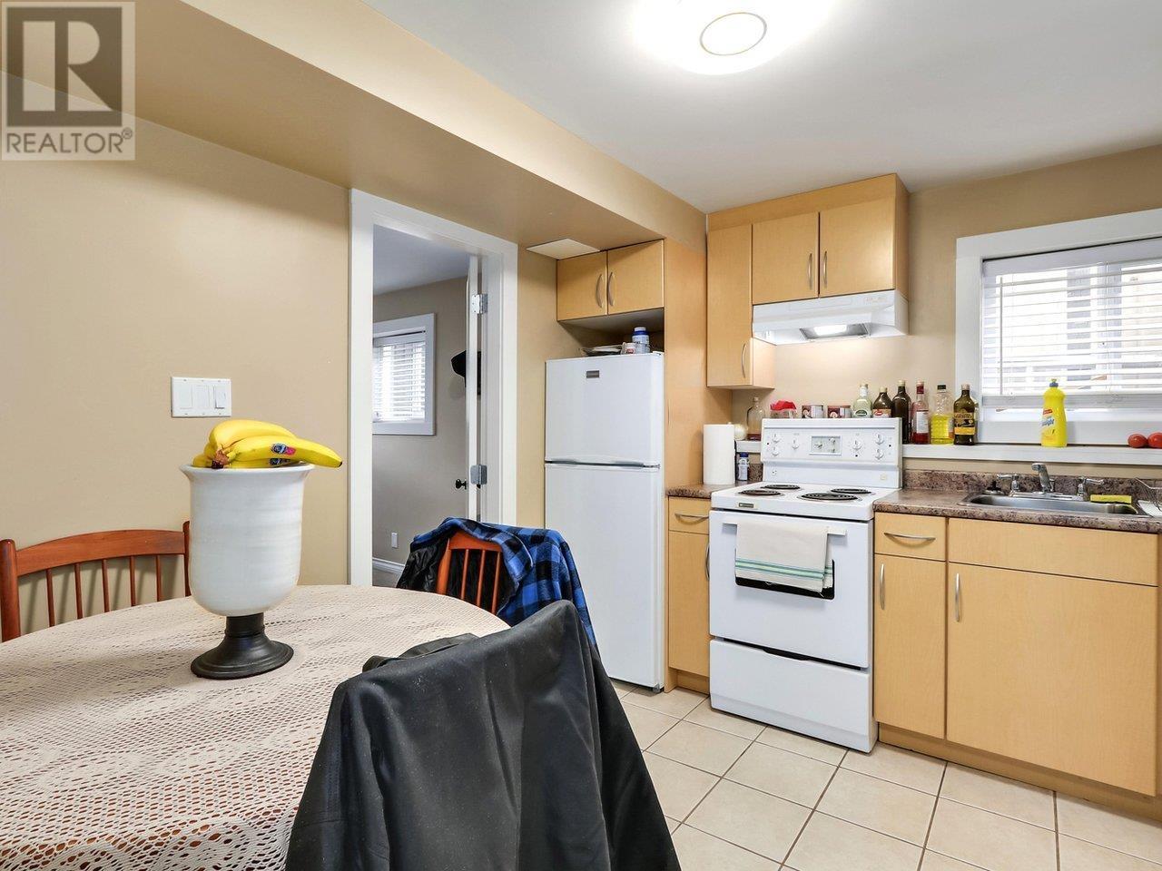 1741 Cliff Avenue, Burnaby, British Columbia  V5A 2K5 - Photo 18 - R2829024