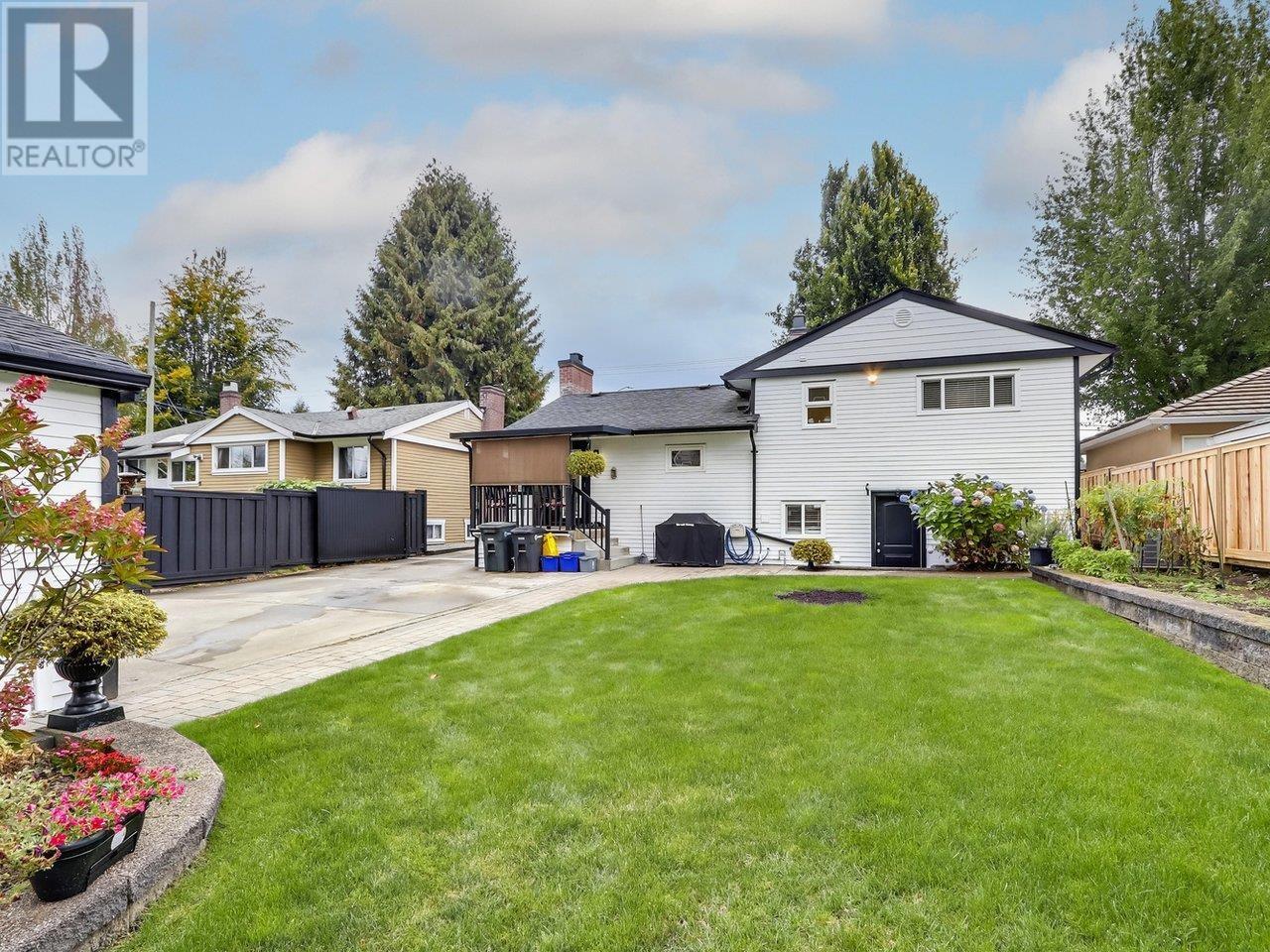 1741 Cliff Avenue, Burnaby, British Columbia  V5A 2K5 - Photo 31 - R2829024