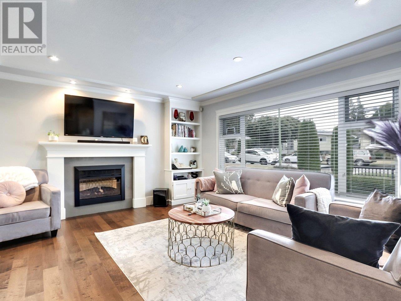 1741 Cliff Avenue, Burnaby, British Columbia  V5A 2K5 - Photo 4 - R2829024