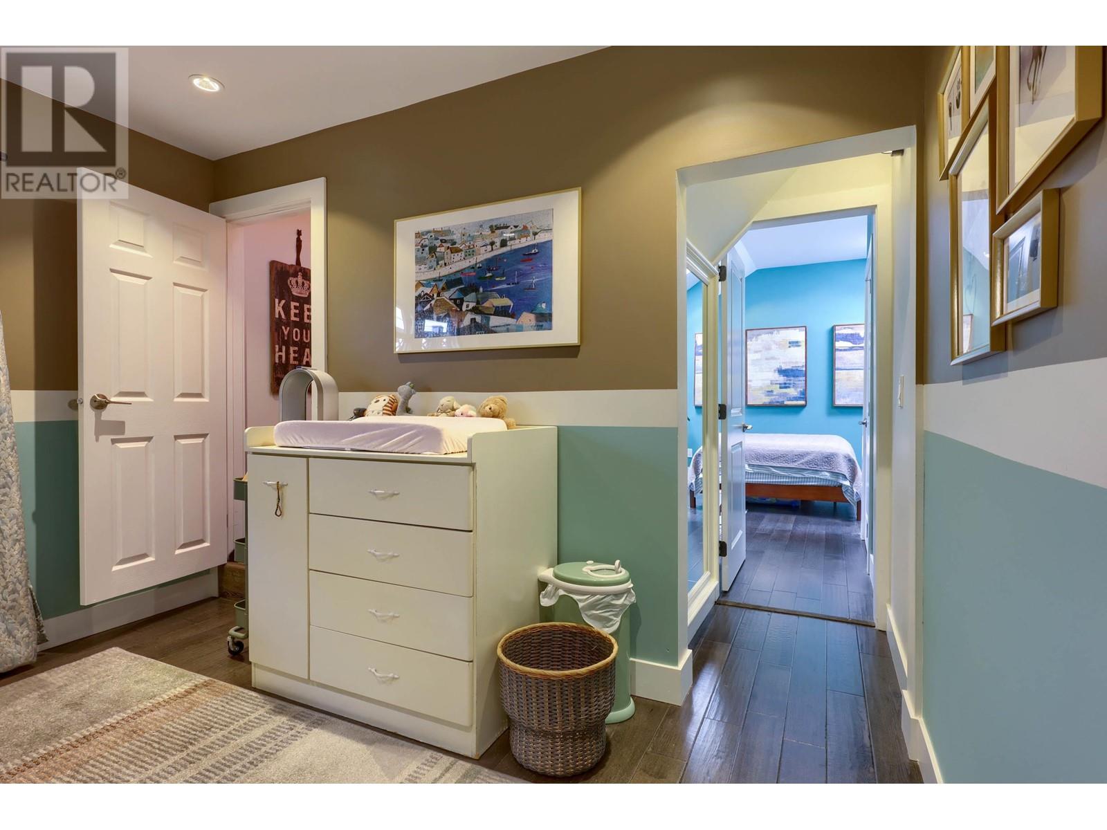 207 Allard Street, Coquitlam, British Columbia  V3K 4K9 - Photo 11 - R2829054