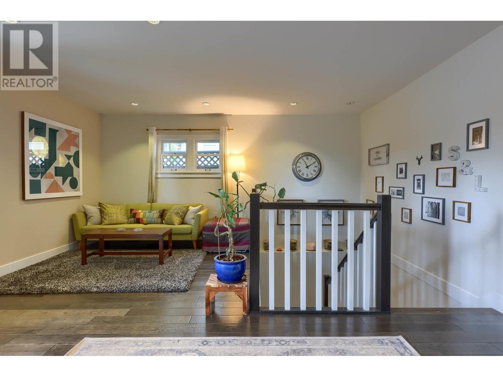 207 Allard Street, Coquitlam, British Columbia  V3K 4K9 - Photo 12 - R2829054