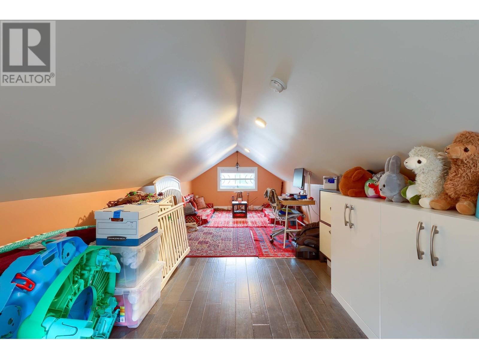 207 Allard Street, Coquitlam, British Columbia  V3K 4K9 - Photo 18 - R2829054