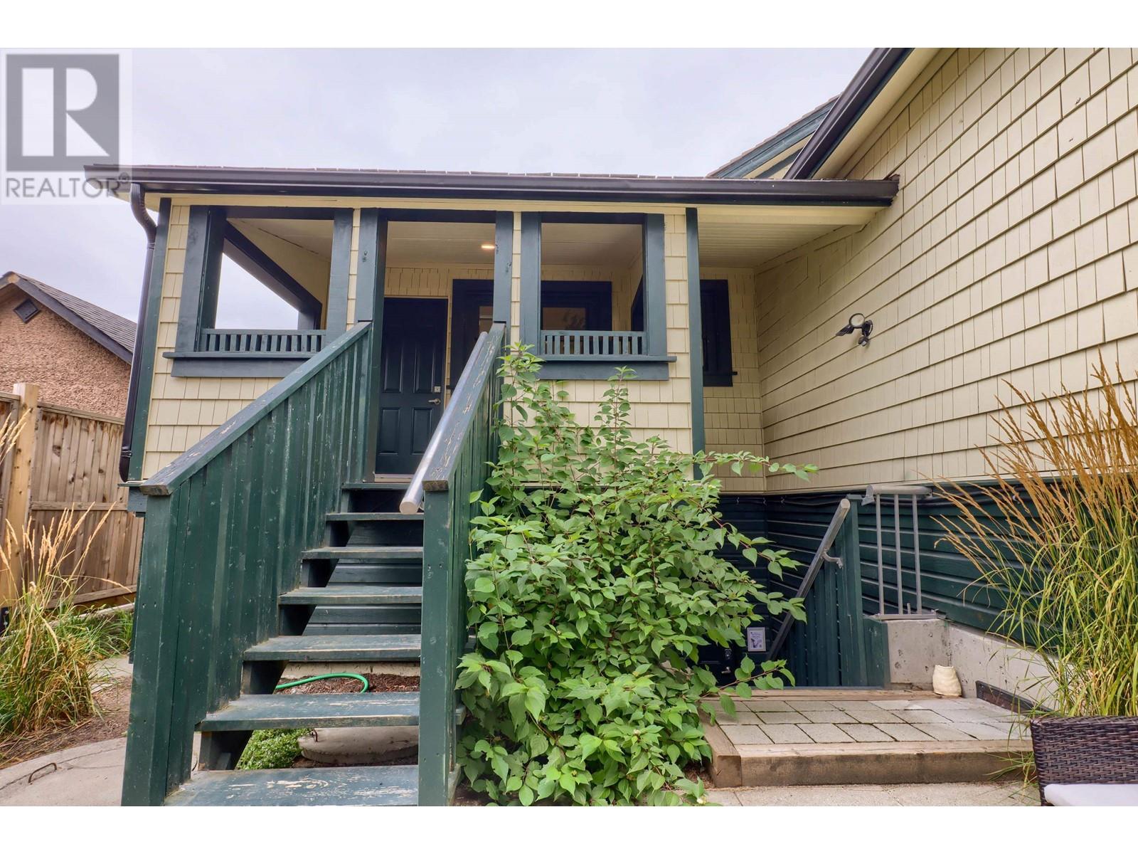 207 Allard Street, Coquitlam, British Columbia  V3K 4K9 - Photo 33 - R2829054