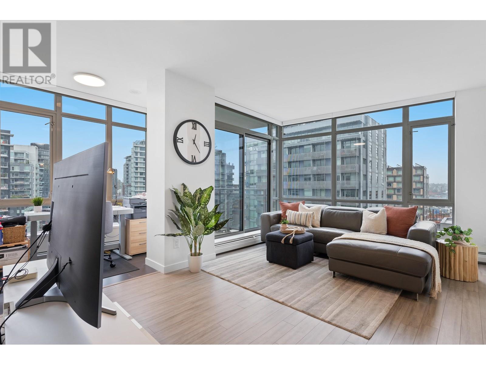 1003 1775 Quebec Street, Vancouver, British Columbia  V5T 0B3 - Photo 2 - R2821618