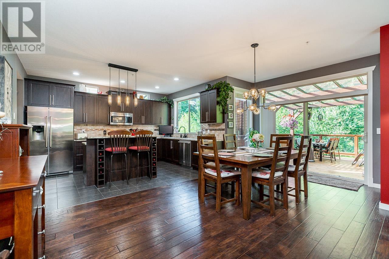 24899 106b Avenue, Maple Ridge, British Columbia  V2W 0E1 - Photo 6 - R2824726