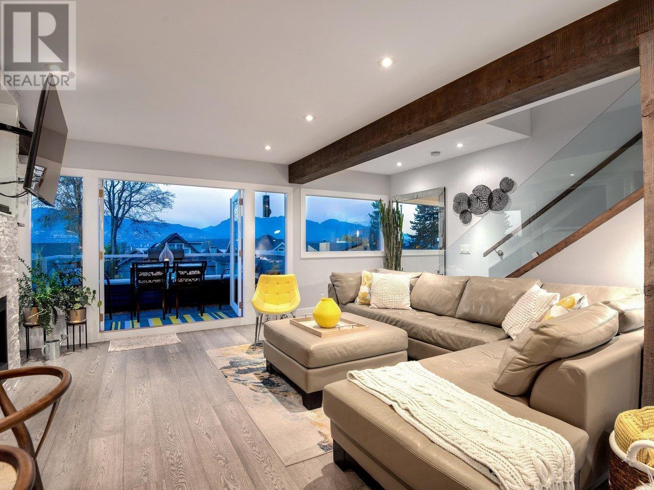 2532 Cornwall Avenue, Vancouver, British Columbia  V6K 1C2 - Photo 5 - R2829039