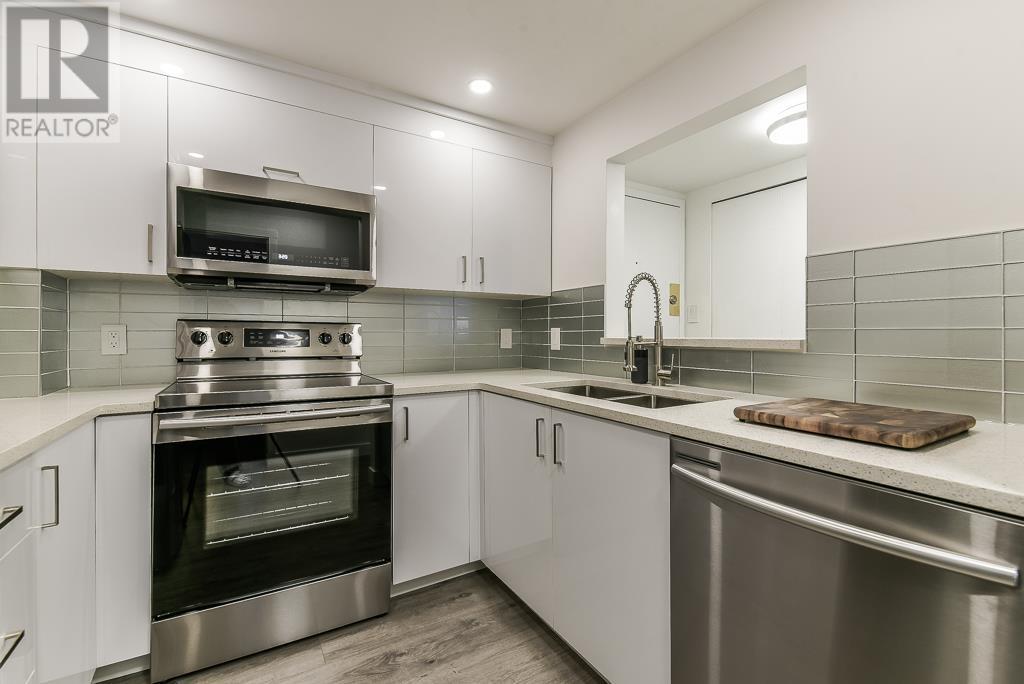503 907 Beach Avenue, Vancouver, British Columbia  V6Z 2R3 - Photo 2 - R2828561