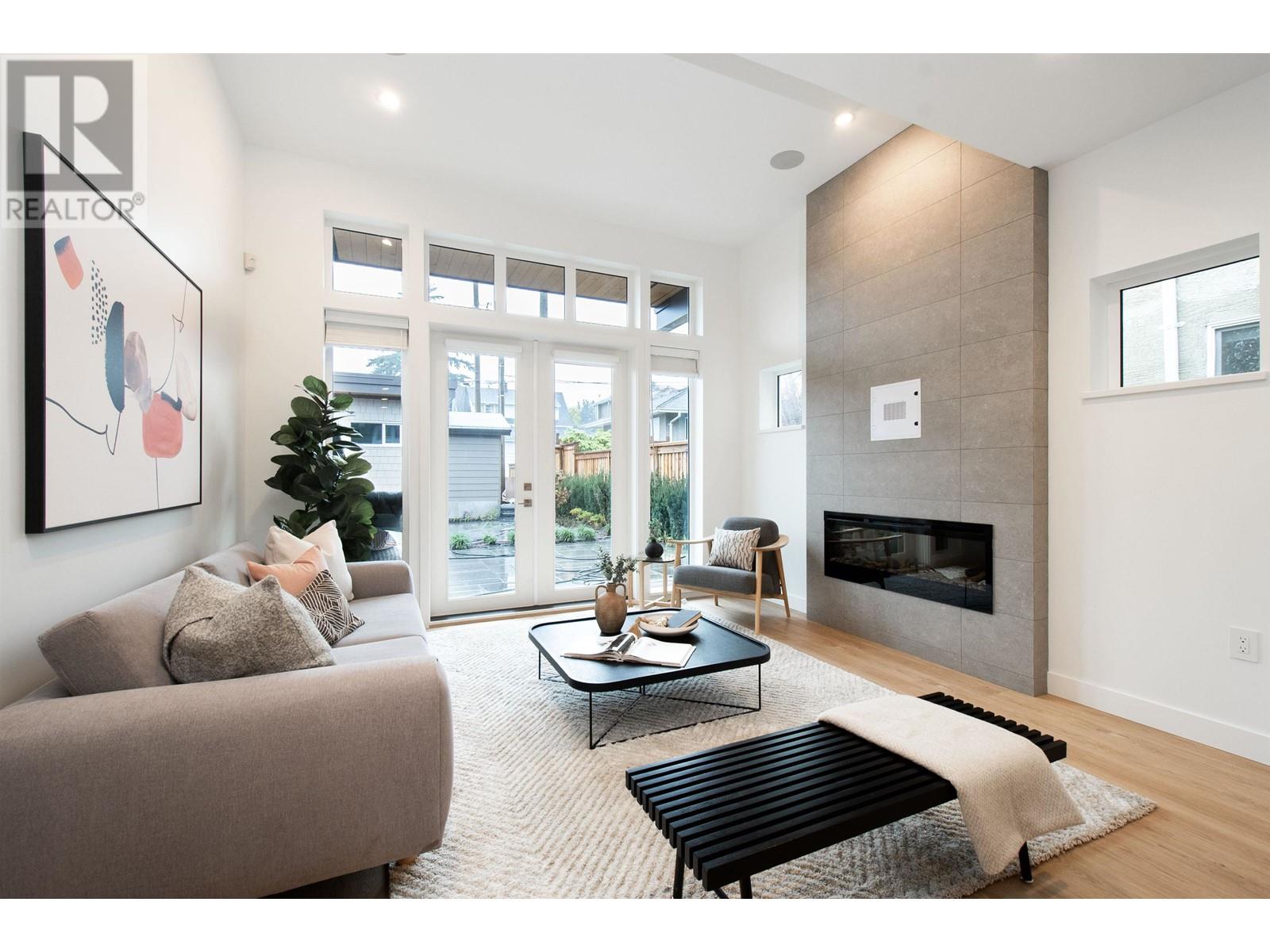 352 14th West Street, North Vancouver, British Columbia  V7M 1P6 - Photo 10 - R2826429