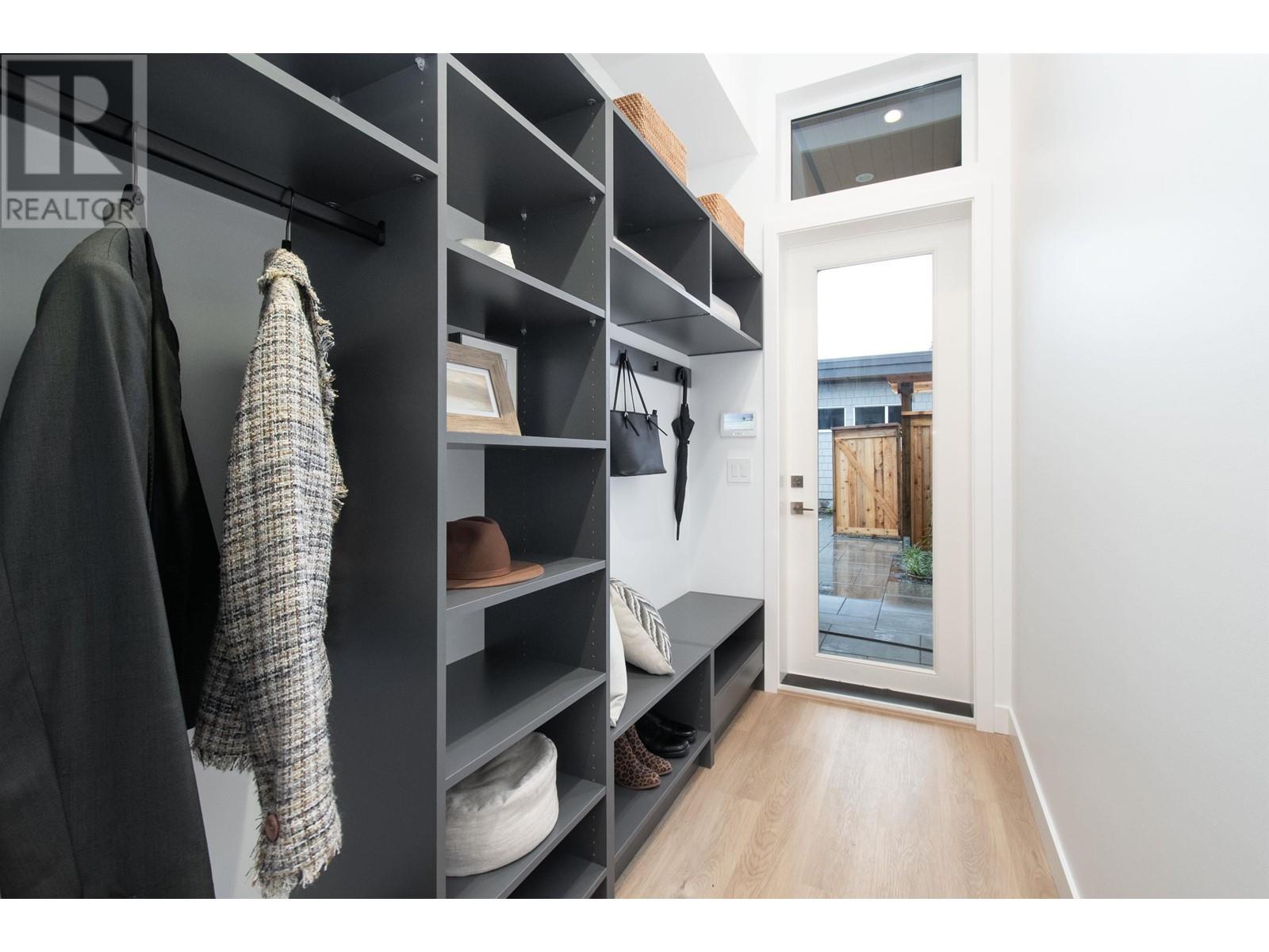 354 14th West Street, North Vancouver, British Columbia  V7M 1P6 - Photo 15 - R2826436