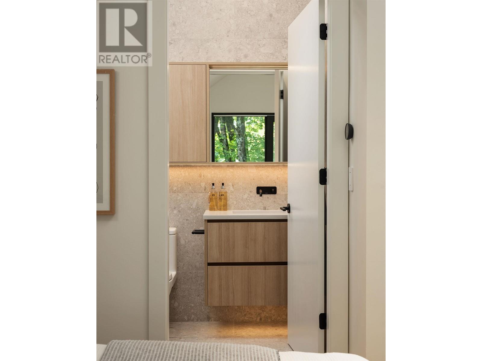 569 W 17th Avenue, Vancouver, British Columbia  V5Z 1T6 - Photo 5 - R2829075