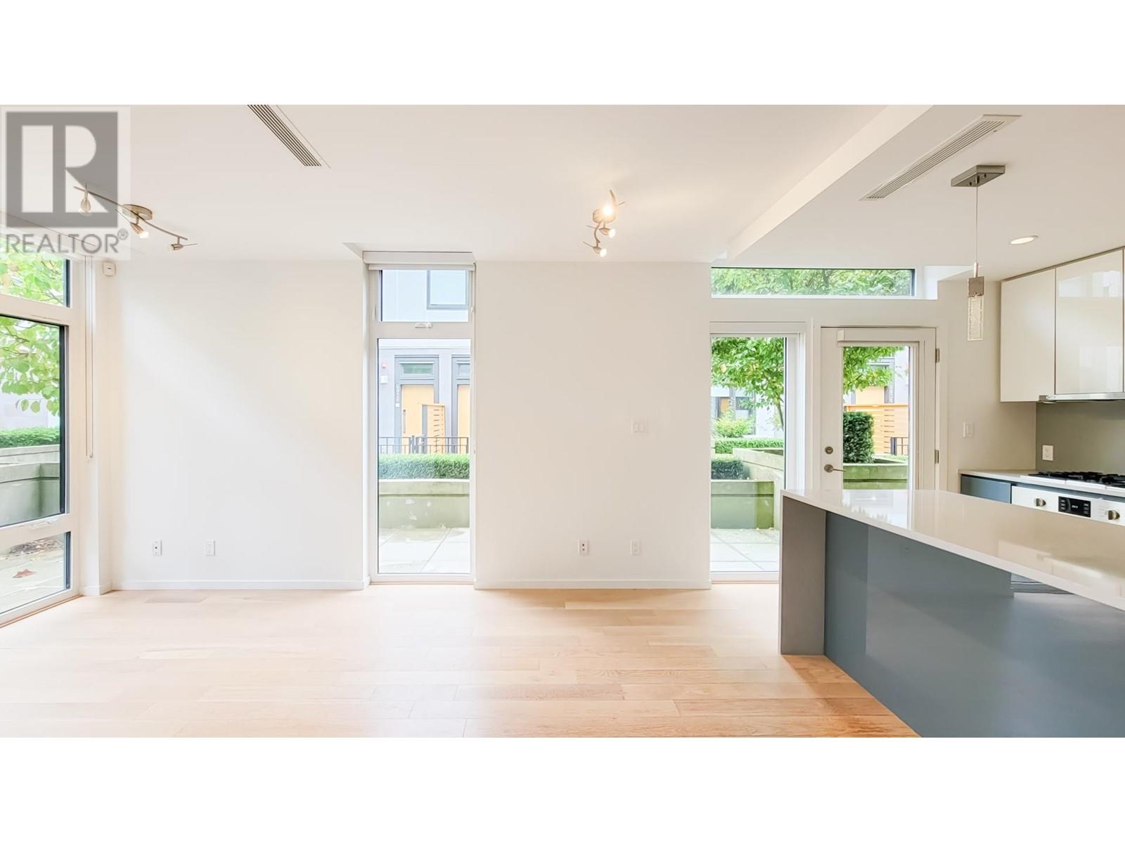 6058 Oak Street, Vancouver, British Columbia  V6M 2W2 - Photo 13 - R2829083