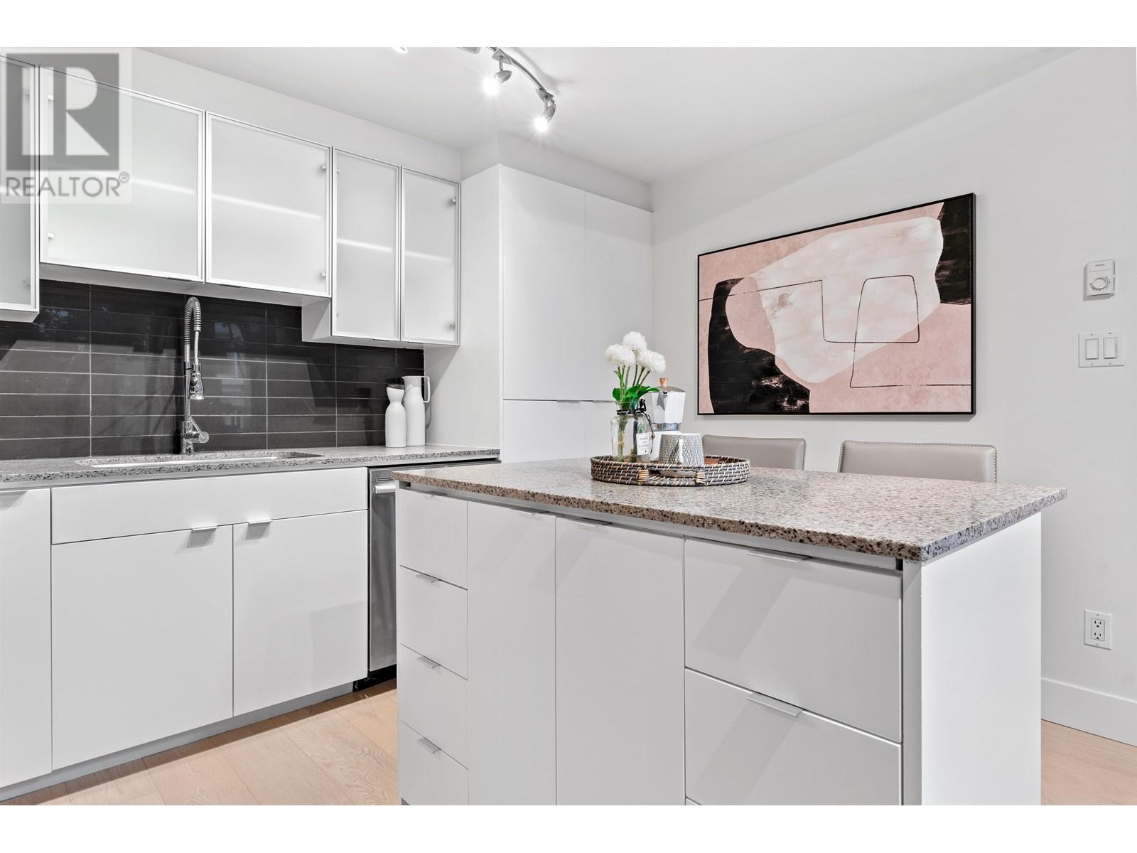 986 Richards Street, Vancouver, British Columbia  V6B 3C1 - Photo 11 - R2829104