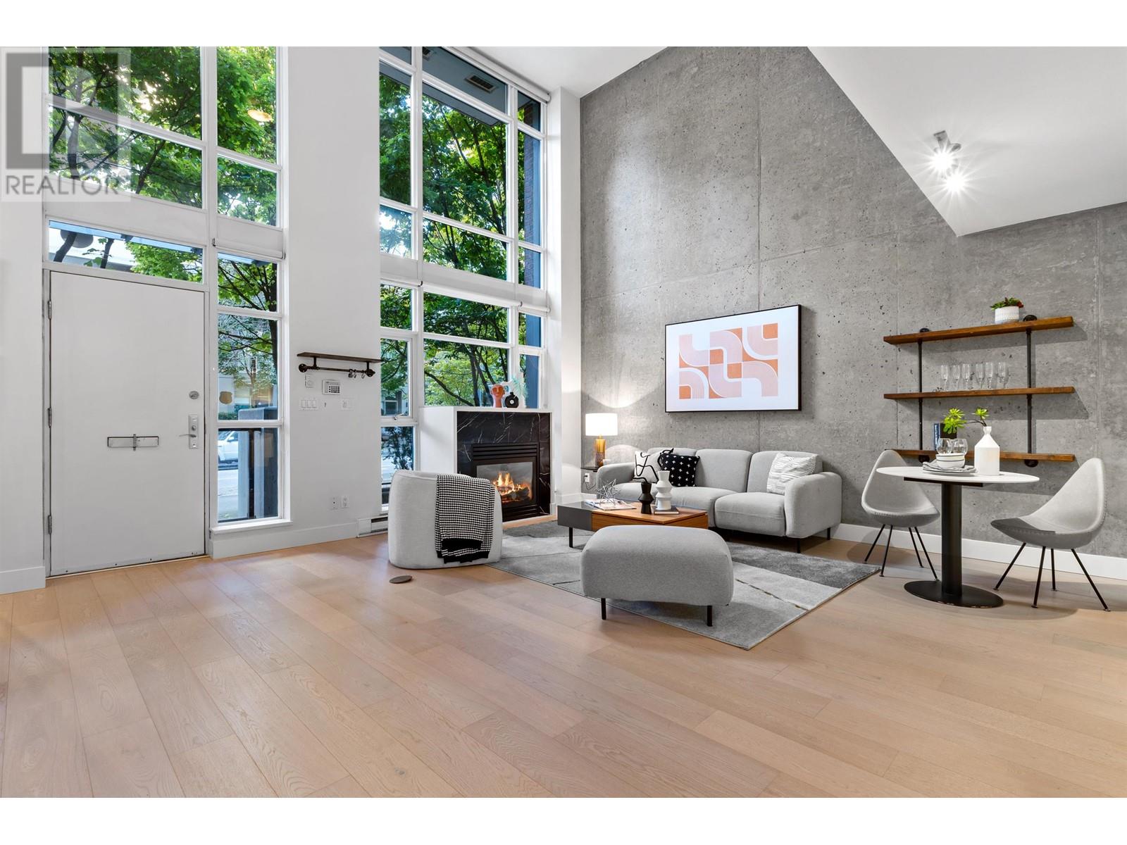 986 Richards Street, Vancouver, British Columbia  V6B 3C1 - Photo 3 - R2829104