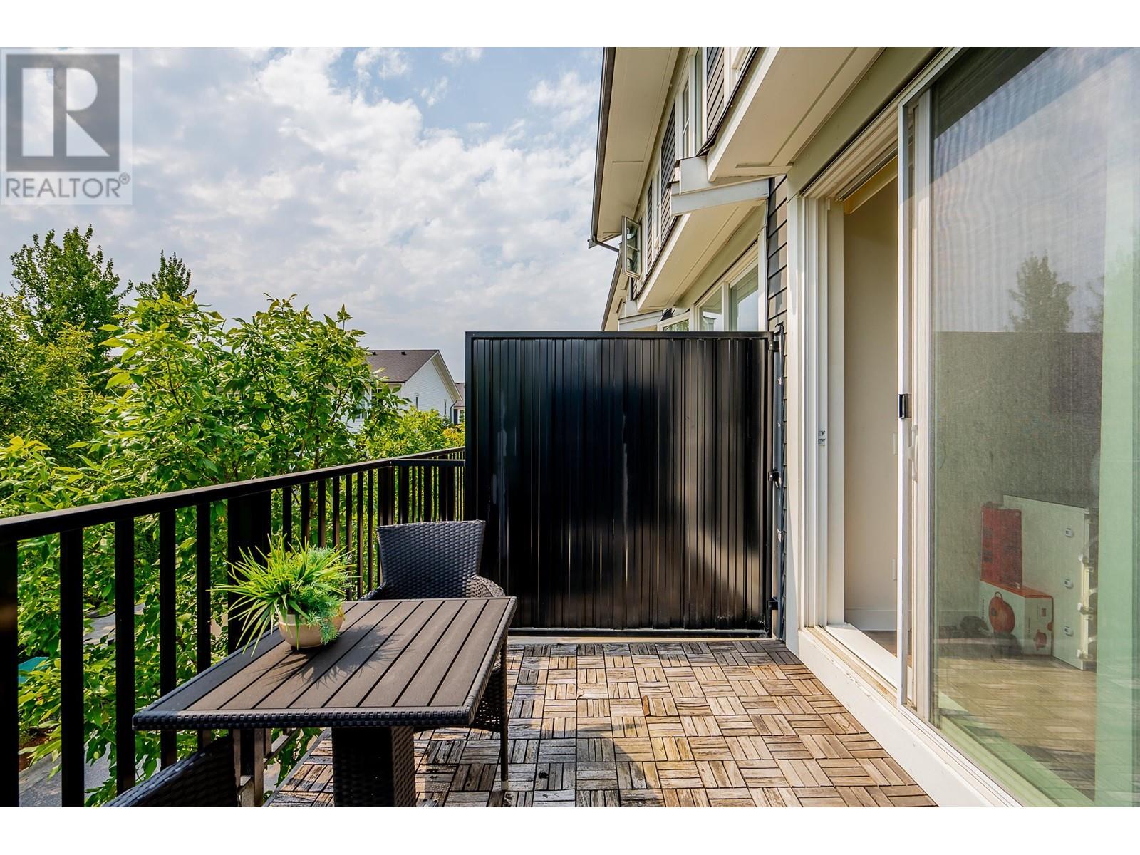 114 548 Foster Avenue, Coquitlam, British Columbia  V3J 0E2 - Photo 4 - R2829119