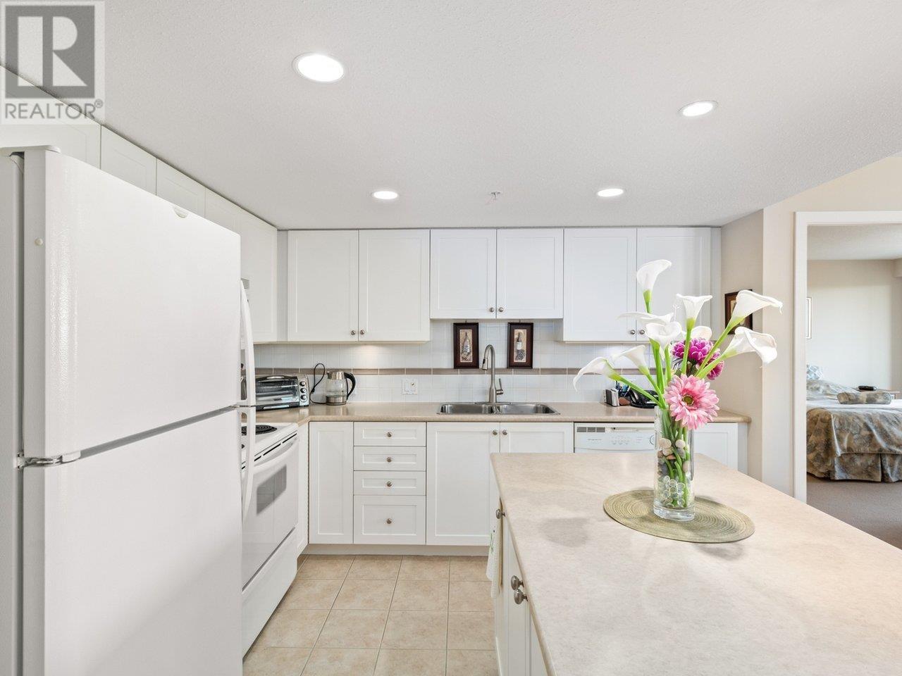 902 615 Hamilton Street, New Westminster, British Columbia  V3M 7A7 - Photo 10 - R2829134