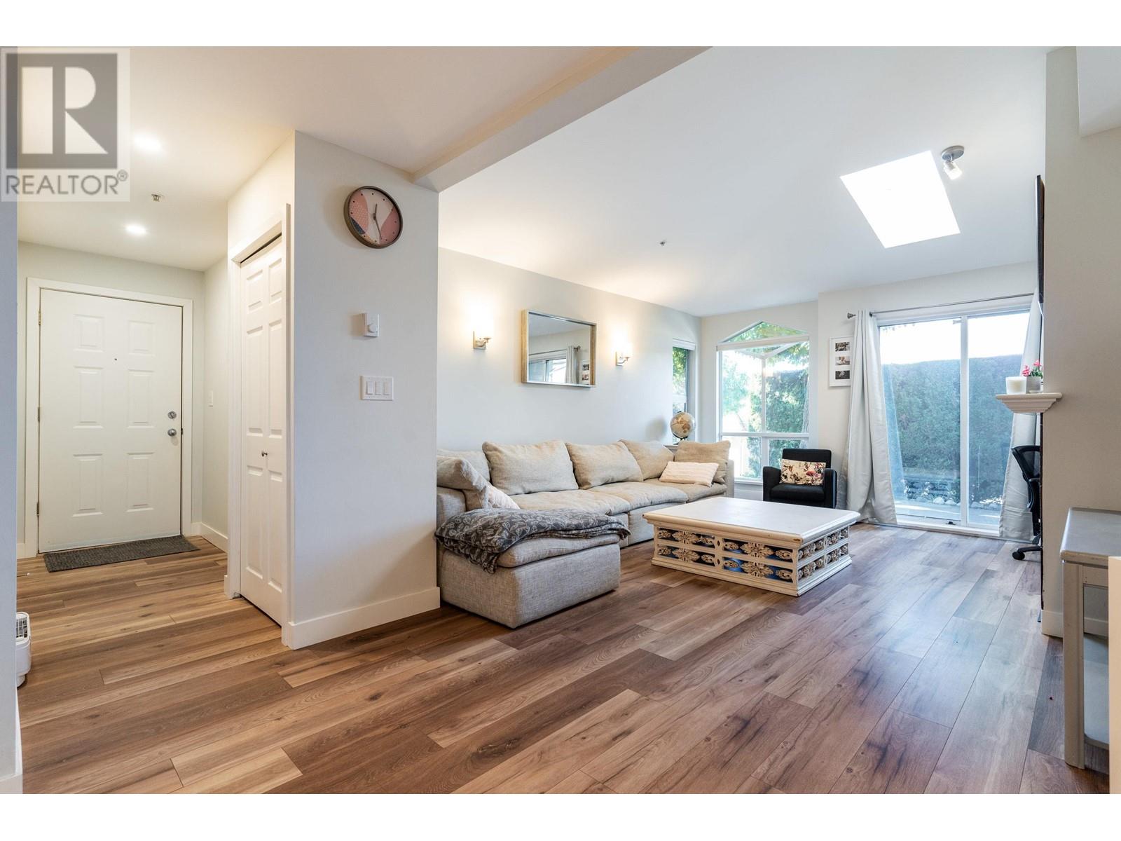 1118 Orr Drive, Port Coquitlam, British Columbia  V3C 6H2 - Photo 4 - R2829136