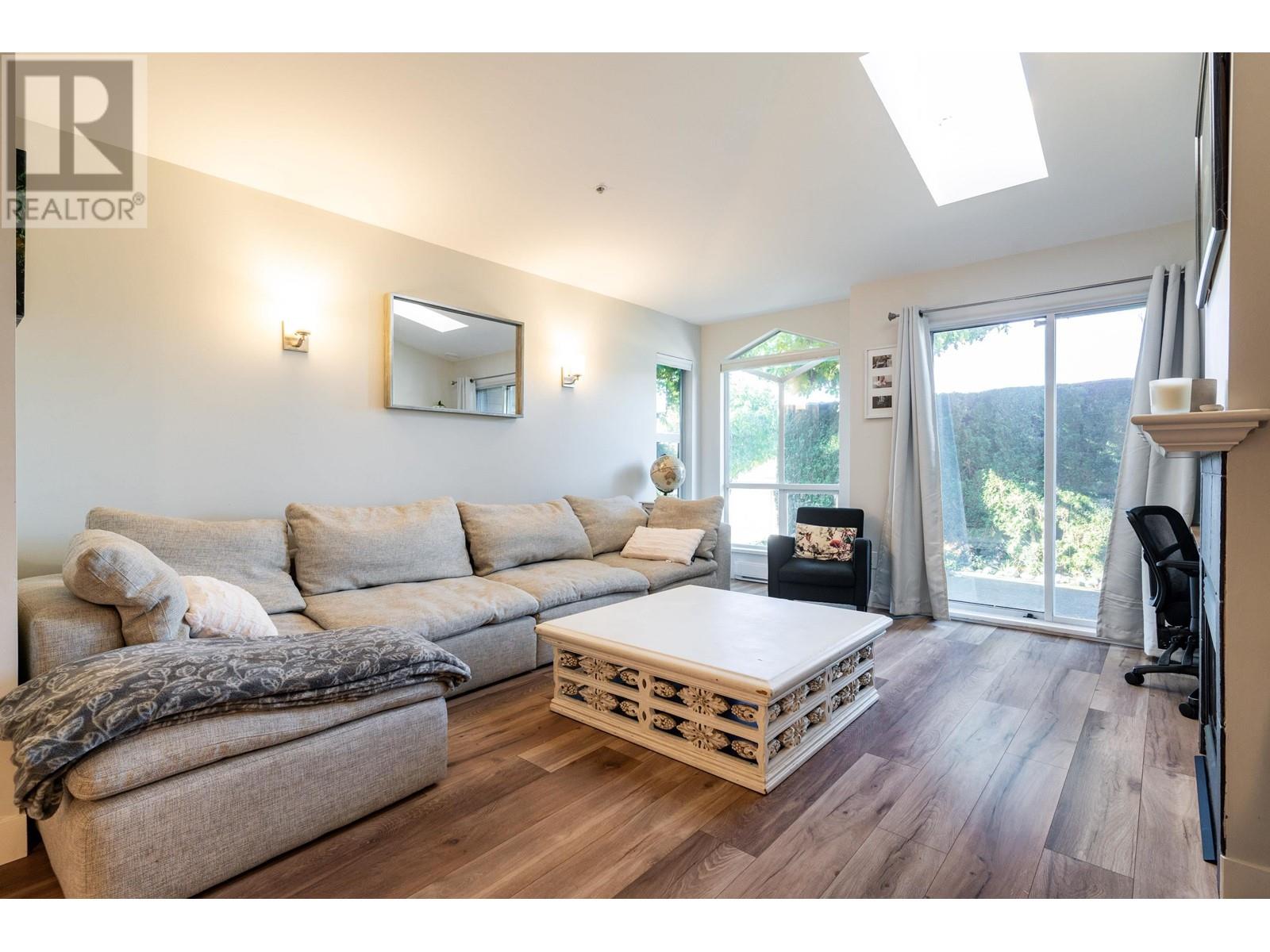 1118 Orr Drive, Port Coquitlam, British Columbia  V3C 6H2 - Photo 8 - R2829136