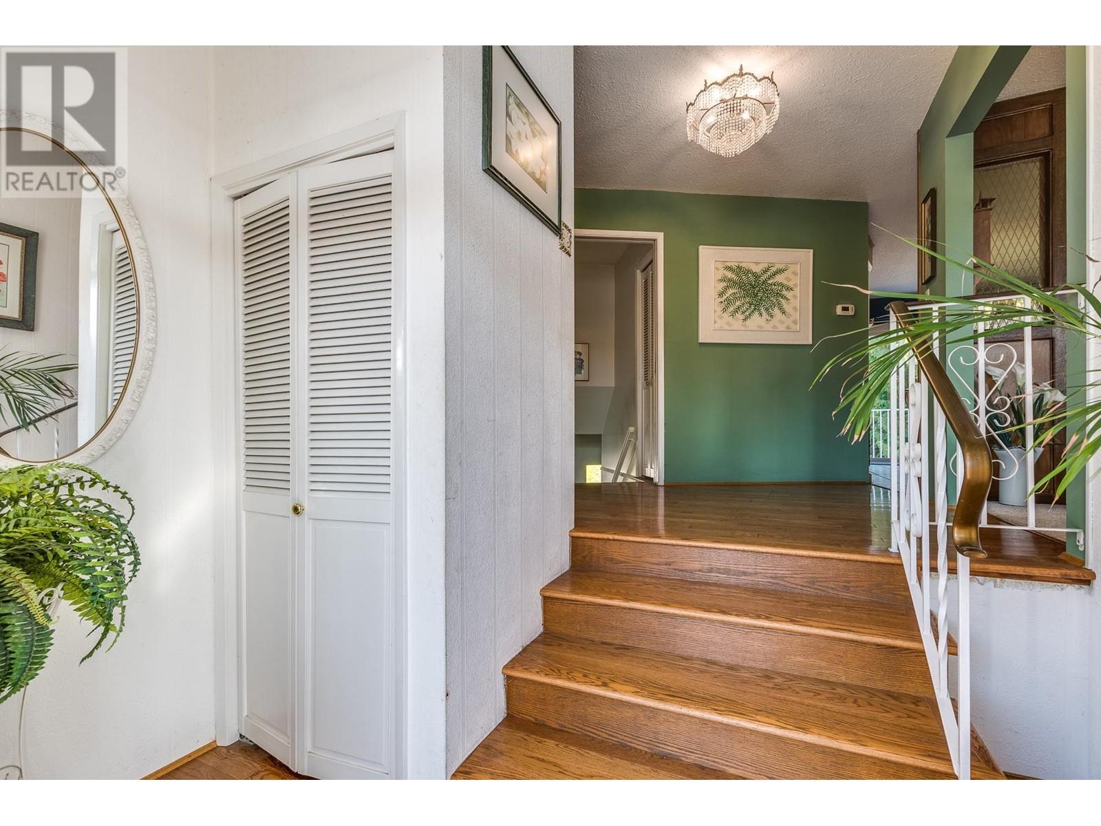 1487 Morrison Street, Port Coquitlam, British Columbia  V3C 2N6 - Photo 3 - R2829114