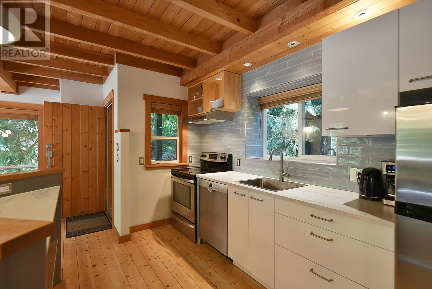 7575 Sechelt Inlet Road, Sechelt, British Columbia  V7Z 0C5 - Photo 12 - R2801984