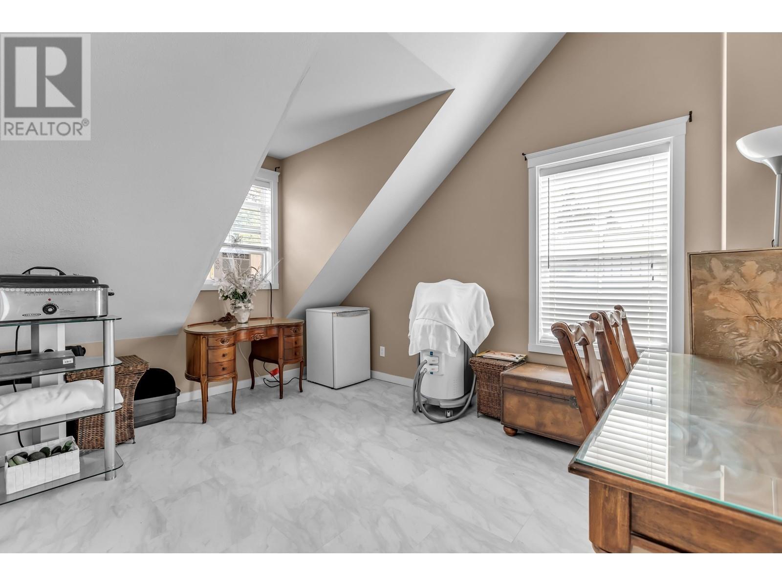 23746 Rock Ridge Drive, Maple Ridge, British Columbia  V4R 2W2 - Photo 26 - R2807034