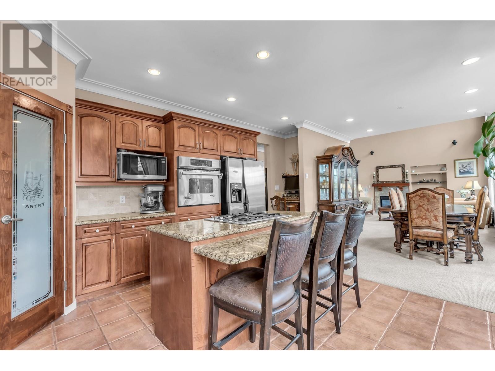 23746 Rock Ridge Drive, Maple Ridge, British Columbia  V4R 2W2 - Photo 16 - R2807034