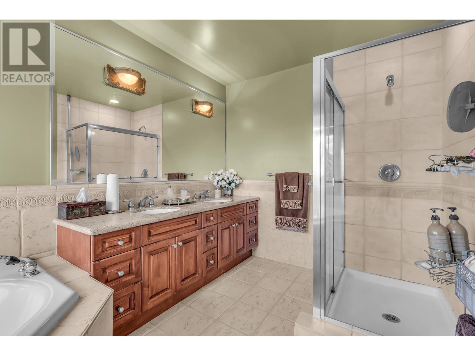23746 Rock Ridge Drive, Maple Ridge, British Columbia  V4R 2W2 - Photo 22 - R2807034