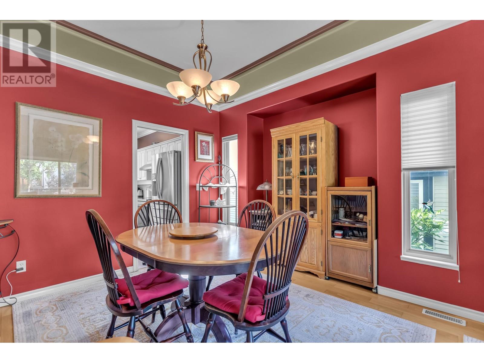 23804 Kanaka Way, Maple Ridge, British Columbia  V2W 1E5 - Photo 6 - R2814698