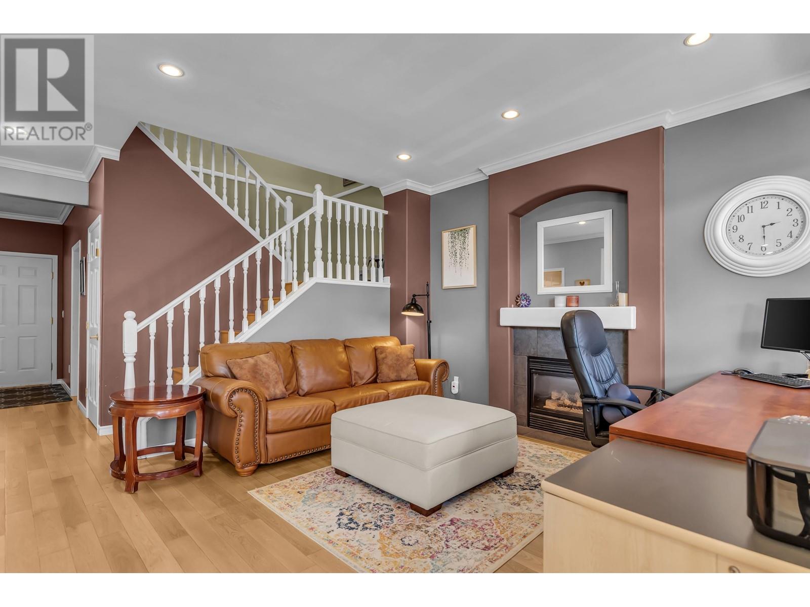 23804 Kanaka Way, Maple Ridge, British Columbia  V2W 1E5 - Photo 15 - R2814698