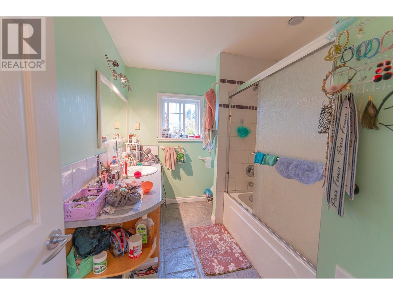 605 Dansey Avenue, Coquitlam, British Columbia  V3K 3E9 - Photo 13 - R2814442
