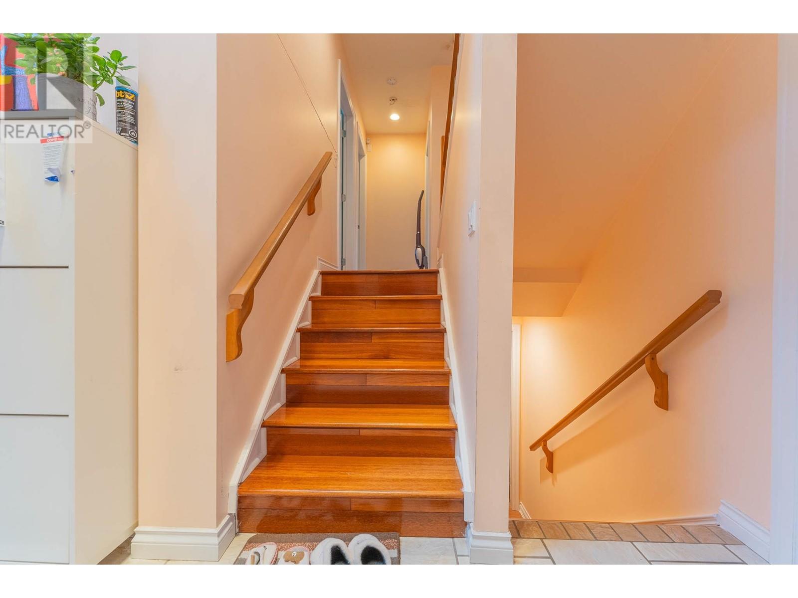 605 Dansey Avenue, Coquitlam, British Columbia  V3K 3E9 - Photo 7 - R2814442