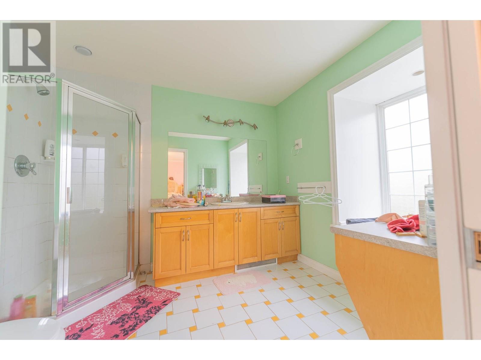 605 Dansey Avenue, Coquitlam, British Columbia  V3K 3E9 - Photo 18 - R2814442