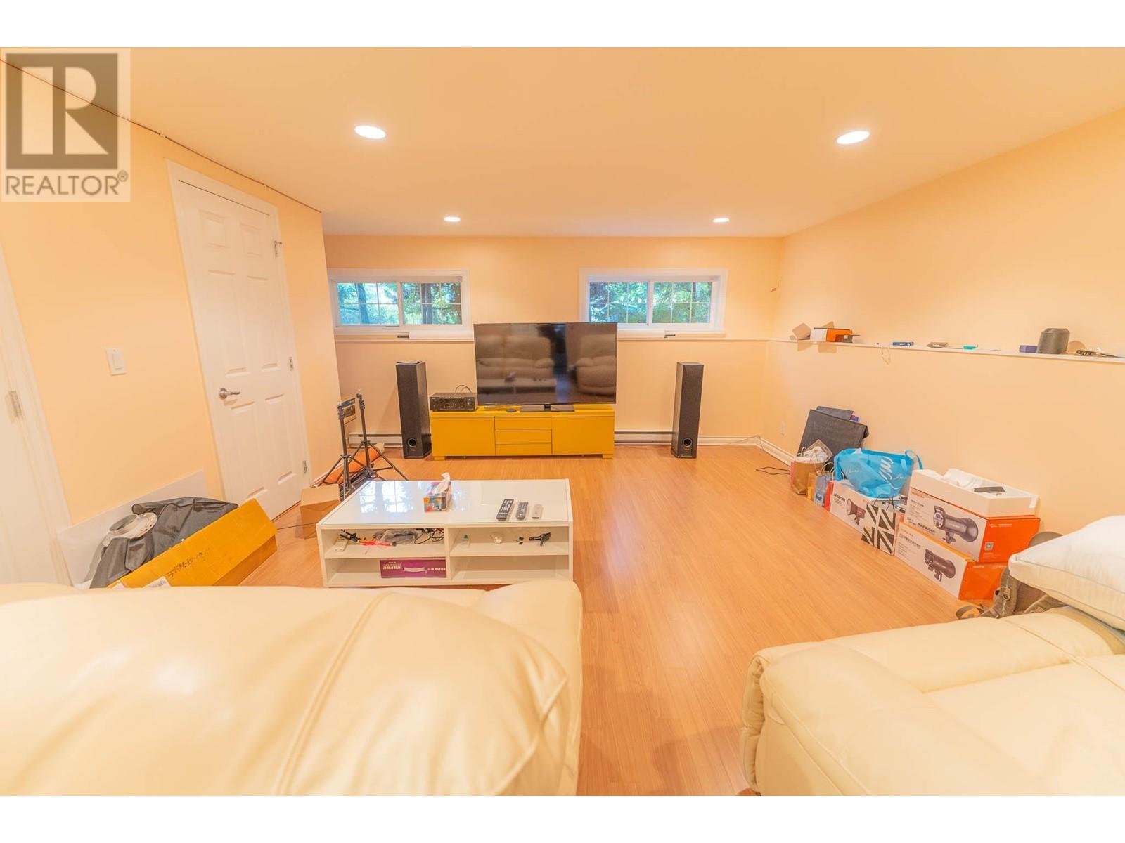 605 Dansey Avenue, Coquitlam, British Columbia  V3K 3E9 - Photo 21 - R2814442