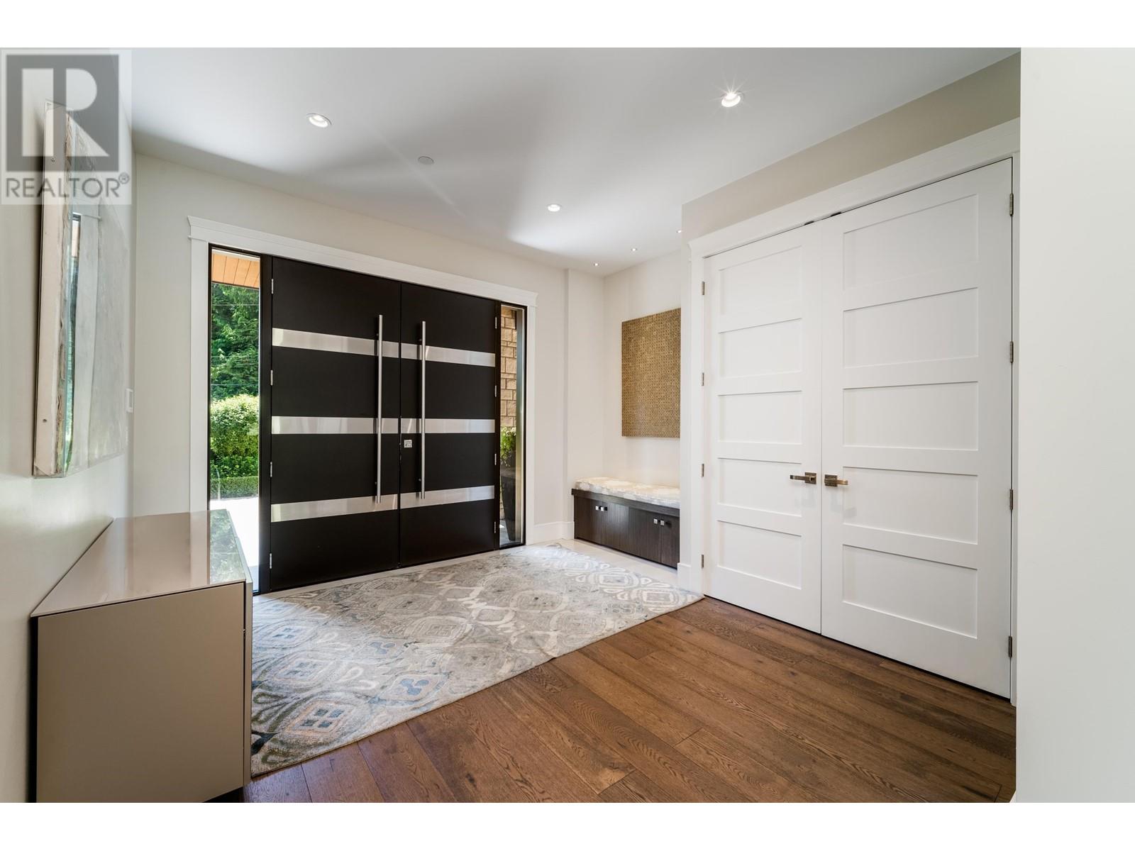 3905 Southridge Avenue, West Vancouver, British Columbia  V7V 3H9 - Photo 3 - R2828983