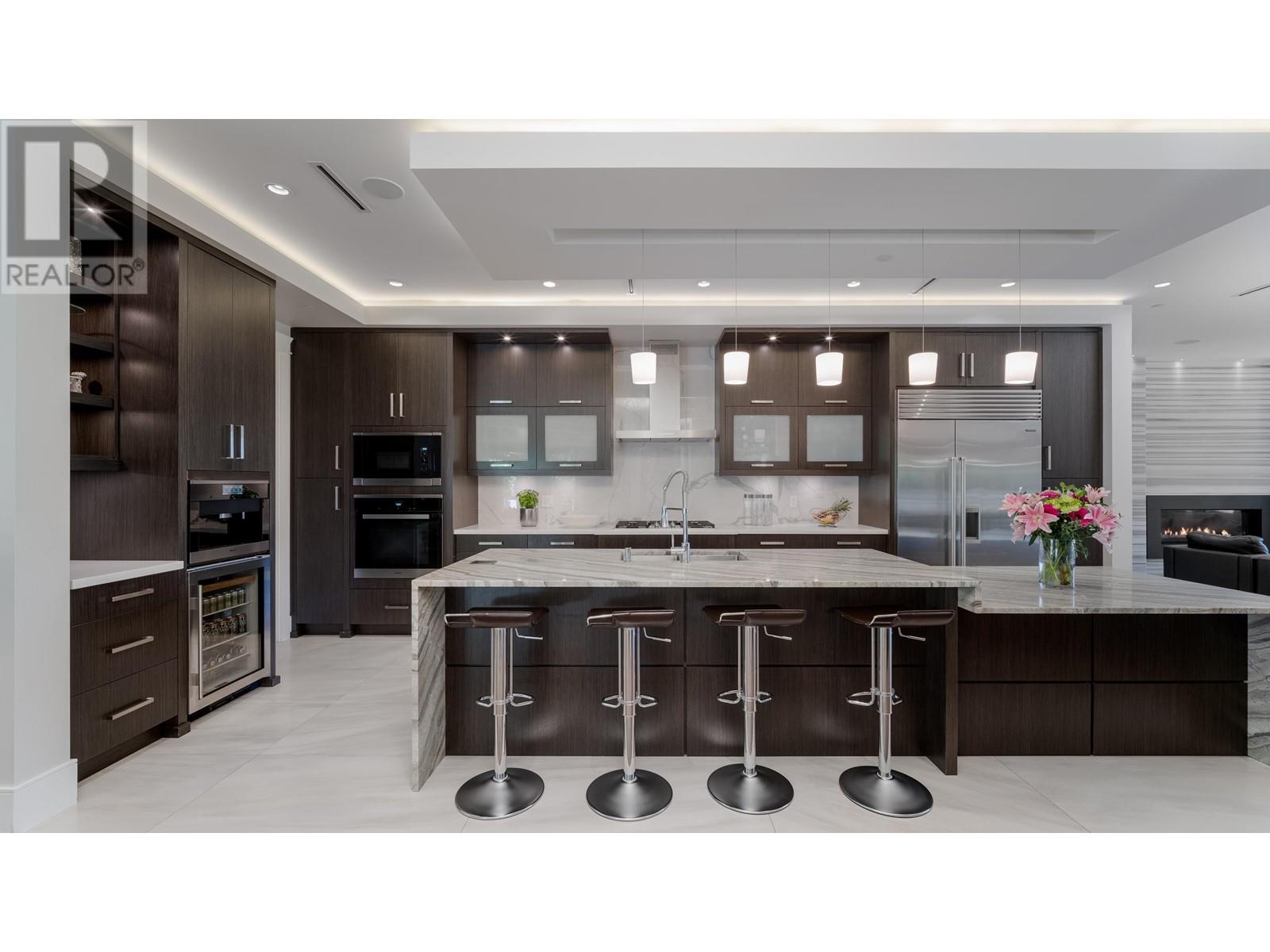 3905 Southridge Avenue, West Vancouver, British Columbia  V7V 3H9 - Photo 5 - R2828983