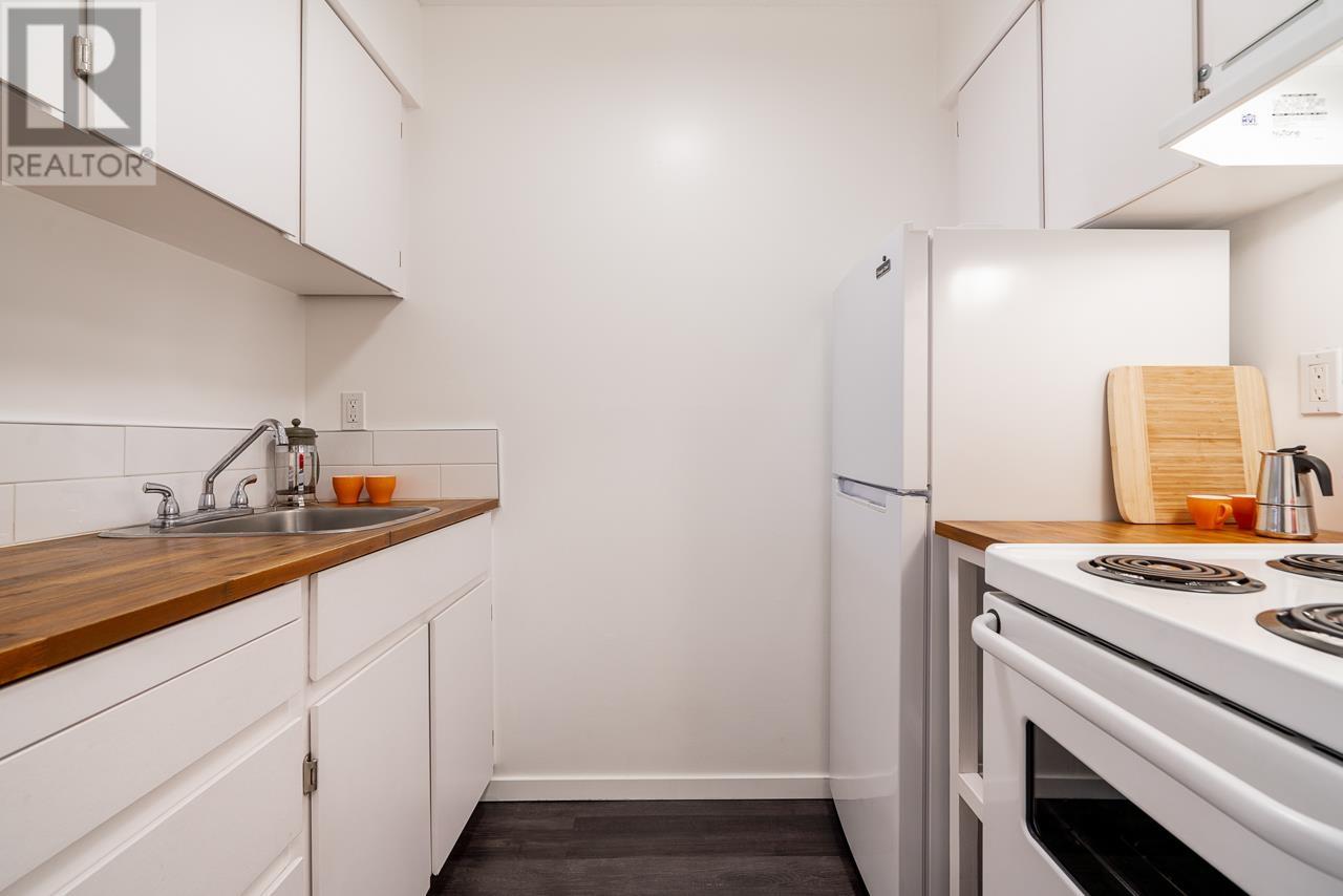 211 1950 W 8th Avenue, Vancouver, British Columbia  V6J 1W3 - Photo 16 - R2829161