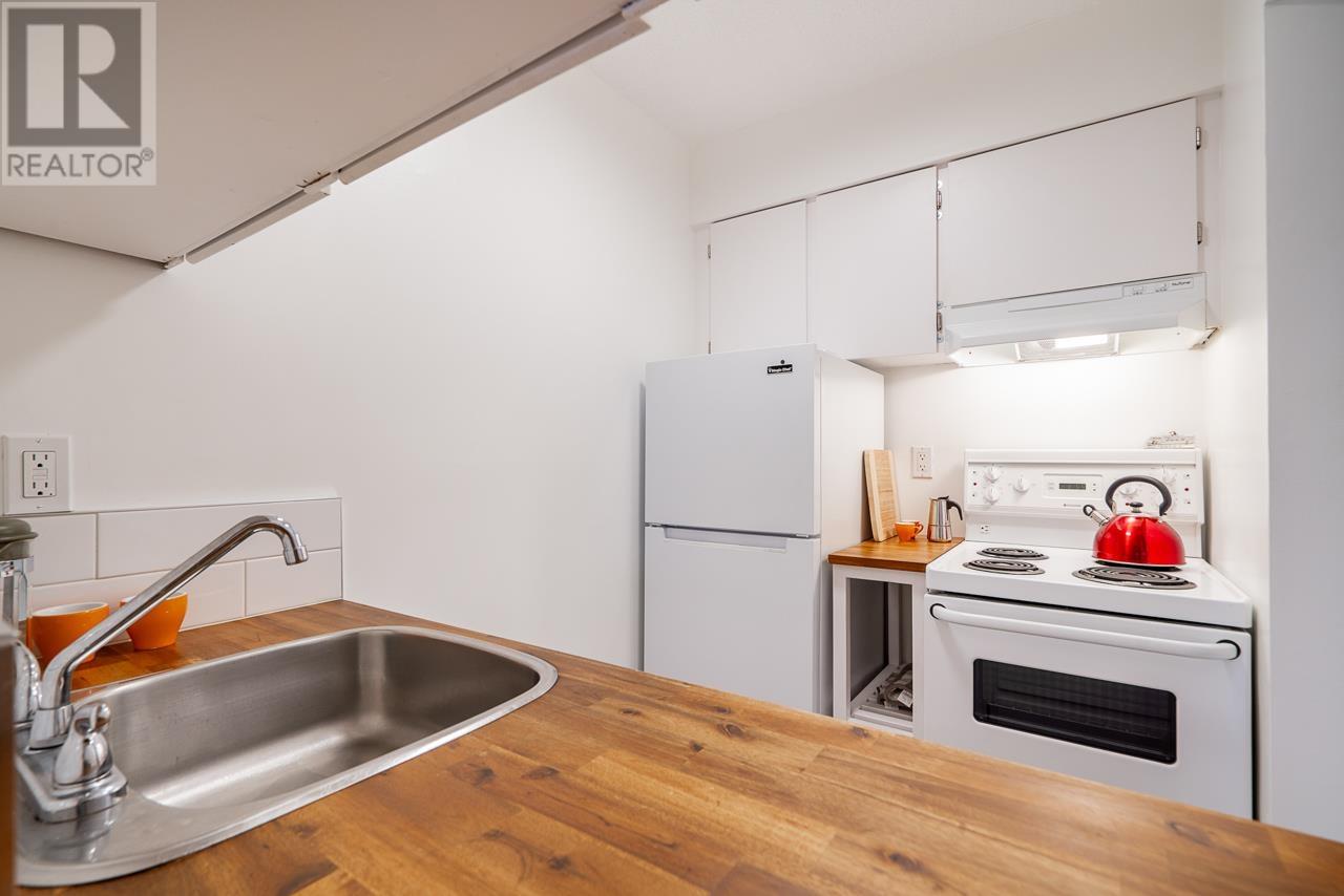 211 1950 W 8th Avenue, Vancouver, British Columbia  V6J 1W3 - Photo 18 - R2829161