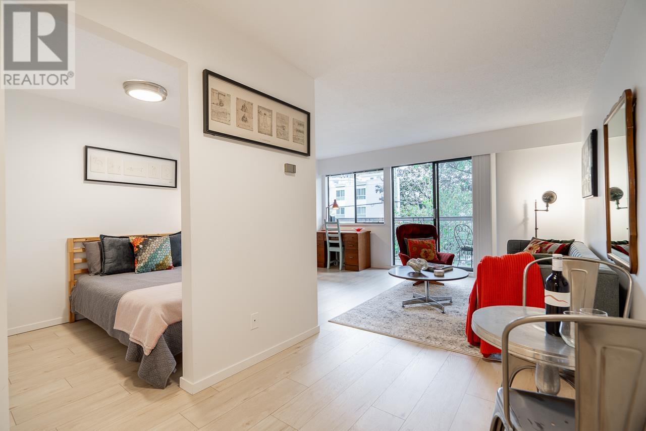 211 1950 W 8th Avenue, Vancouver, British Columbia  V6J 1W3 - Photo 6 - R2829161