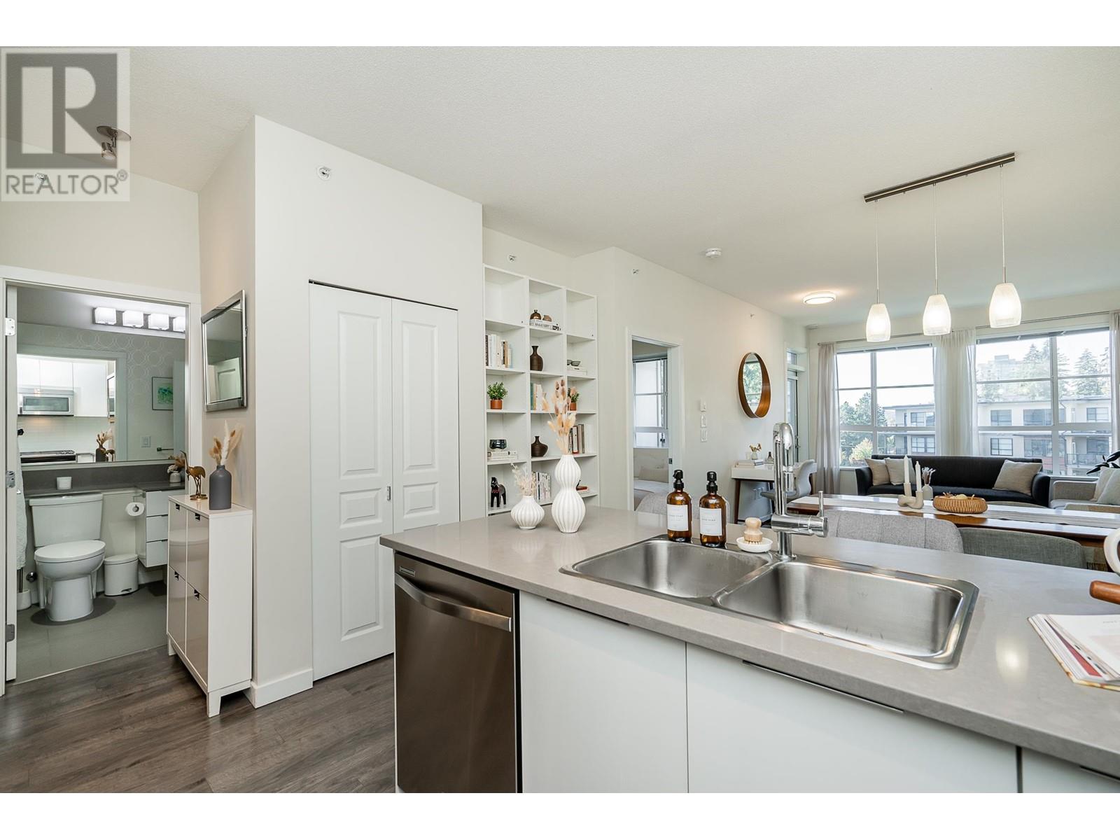 510 1152 Windsor Mews, Coquitlam, British Columbia  V3B 0N1 - Photo 4 - R2829170