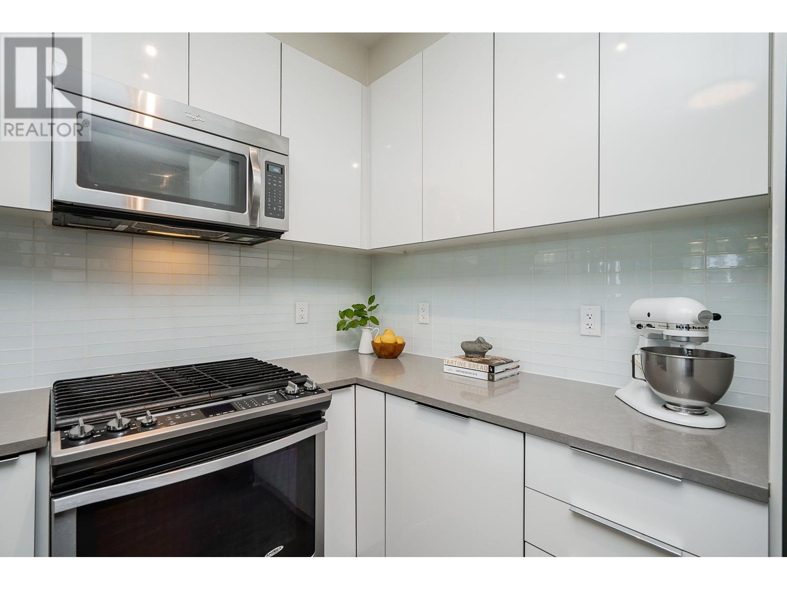 510 1152 Windsor Mews, Coquitlam, British Columbia  V3B 0N1 - Photo 5 - R2829170