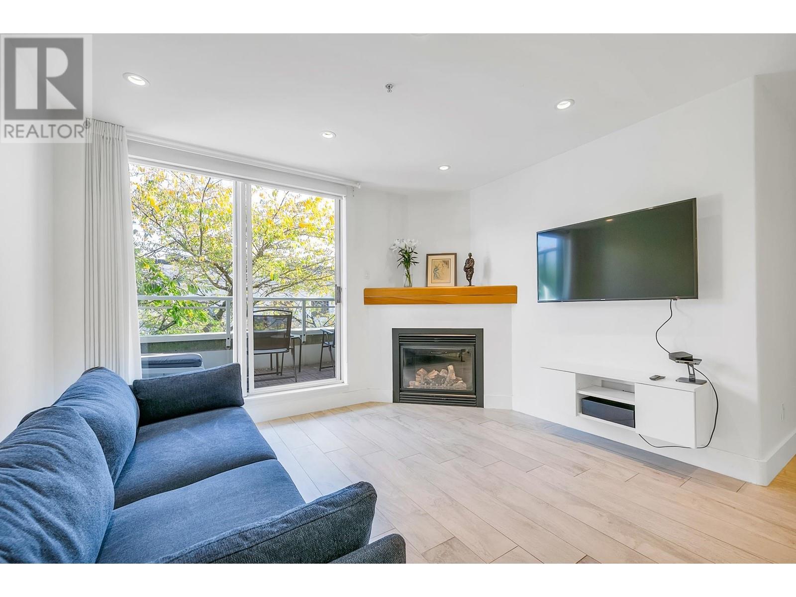 208 1979 Yew Street, Vancouver, British Columbia  V6K 4R9 - Photo 14 - R2829172