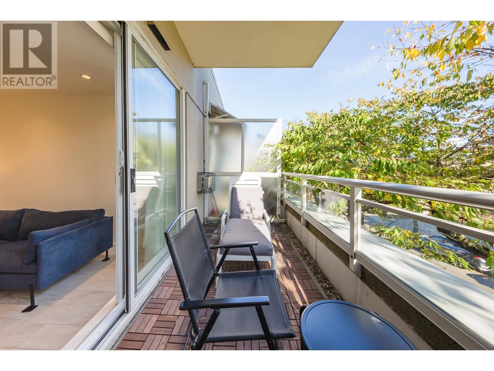 208 1979 Yew Street, Vancouver, British Columbia  V6K 4R9 - Photo 17 - R2829172