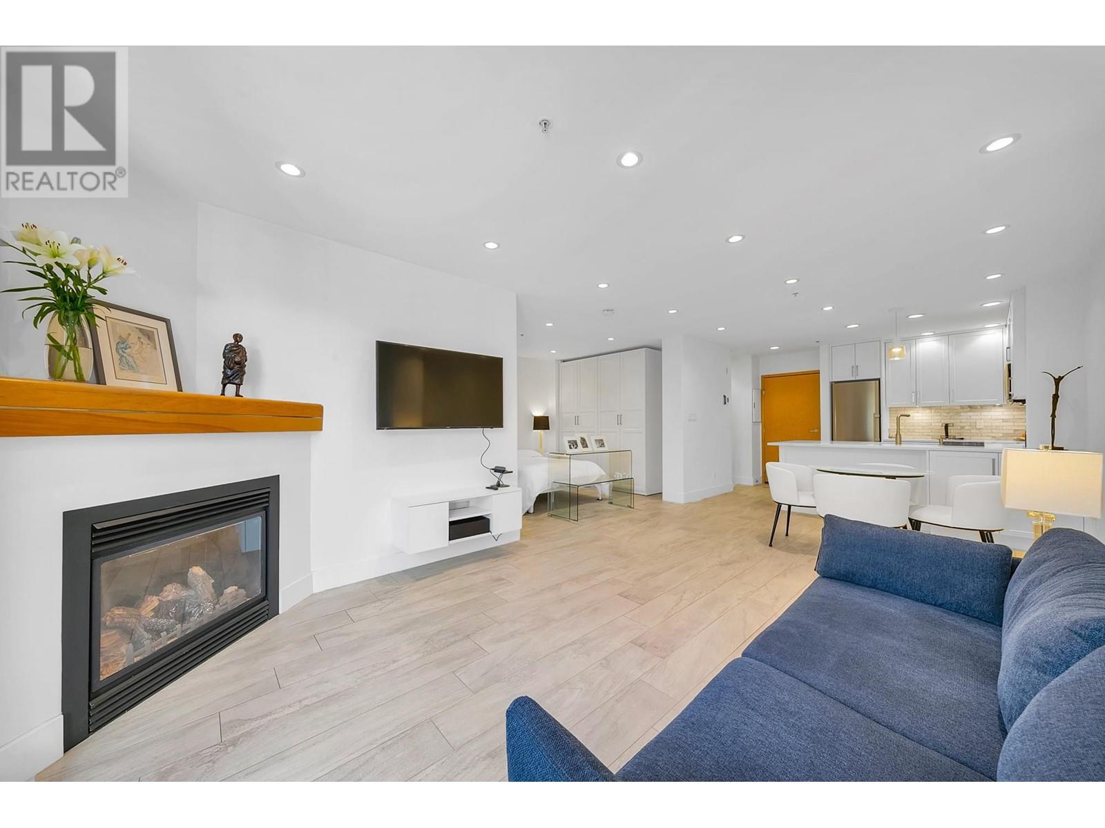 208 1979 Yew Street, Vancouver, British Columbia  V6K 4R9 - Photo 19 - R2829172