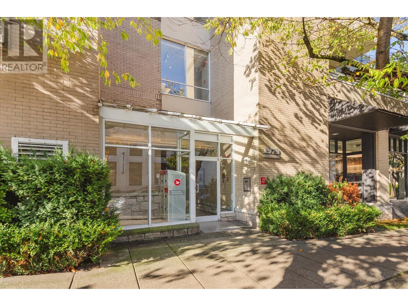 208 1979 Yew Street, Vancouver, British Columbia  V6K 4R9 - Photo 2 - R2829172