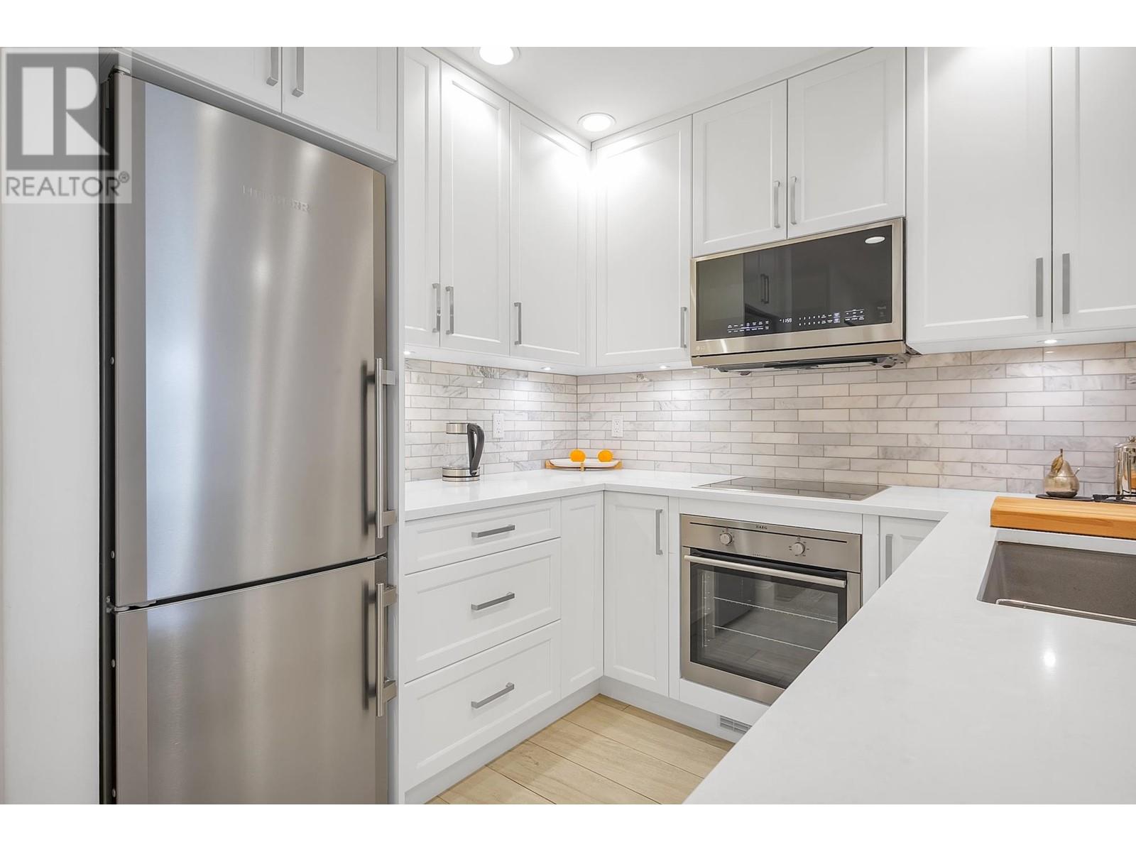 208 1979 Yew Street, Vancouver, British Columbia  V6K 4R9 - Photo 6 - R2829172