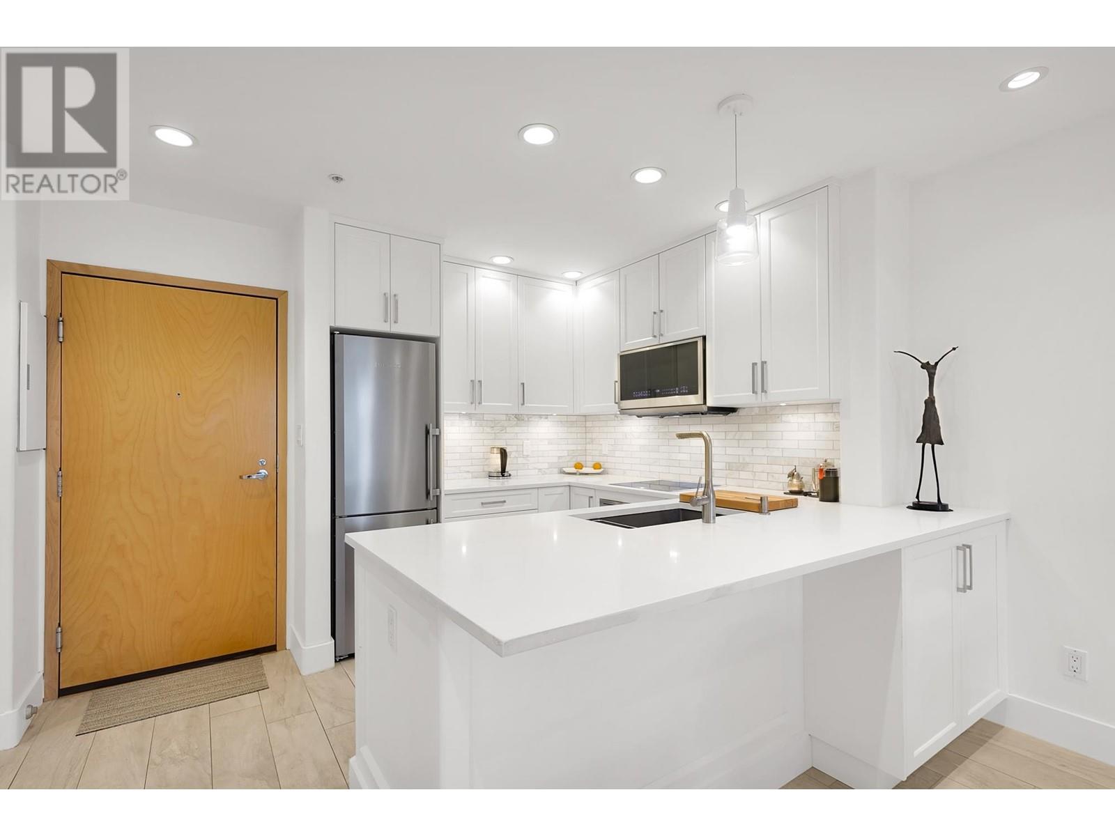 208 1979 Yew Street, Vancouver, British Columbia  V6K 4R9 - Photo 7 - R2829172